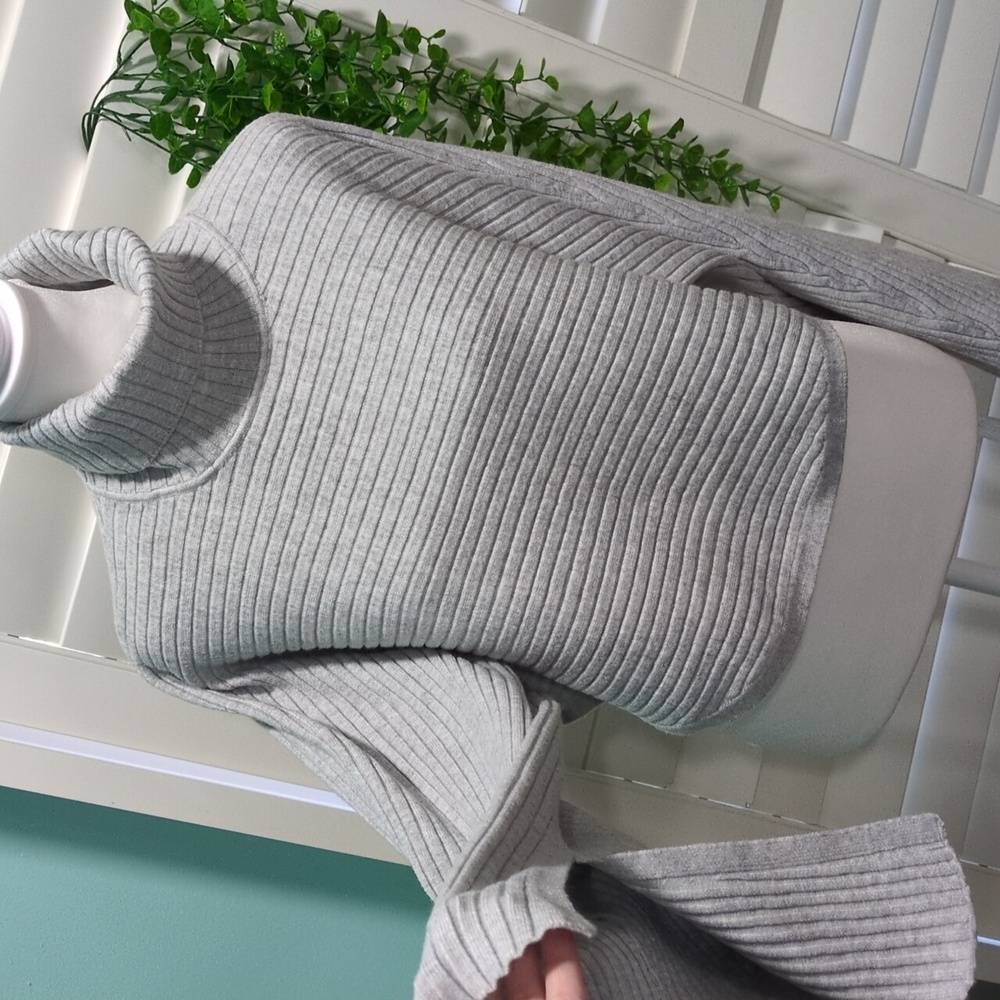 New Free People Grey turtleneck Slip sleeves Cropped Poncho Sweater Sz L